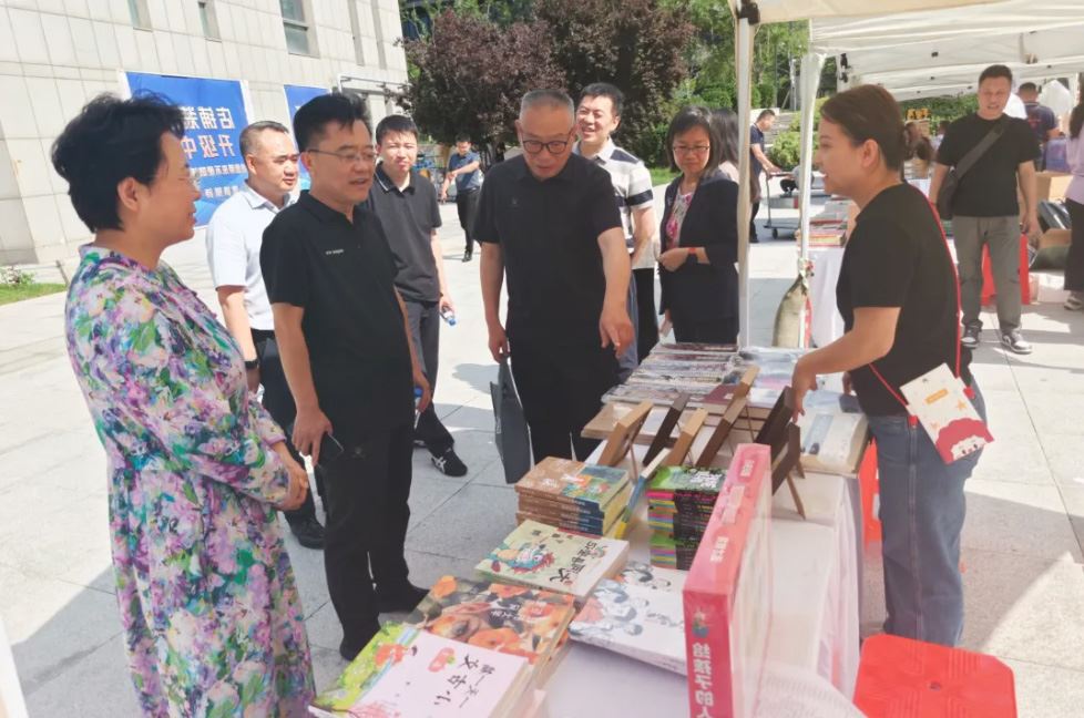集团工会组织出版单位集中开展工会文化活动